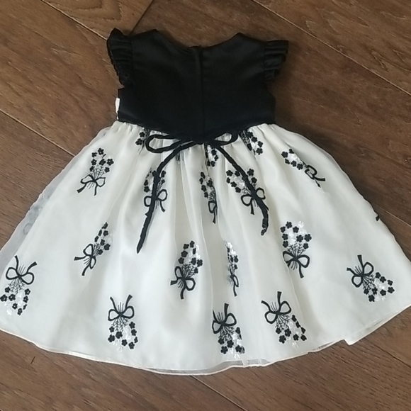 Fancy toddler dress (3T) - Picture 2 of 7